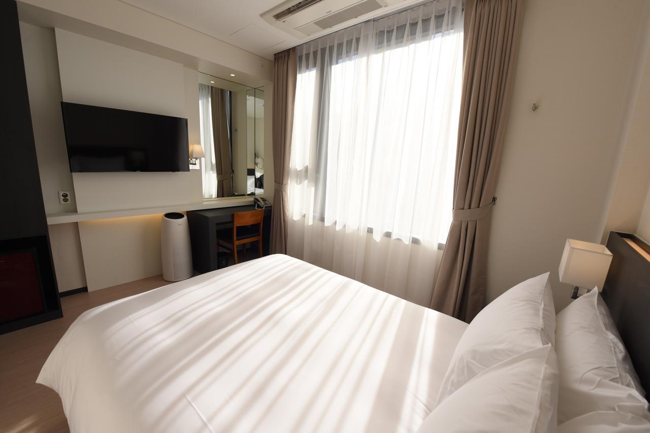 Geoje Artnouveau Suite Hotel Εξωτερικό φωτογραφία