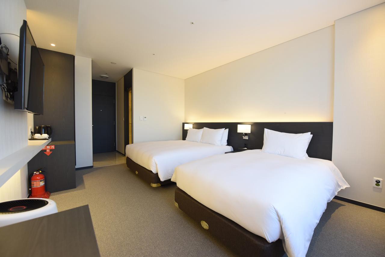 Geoje Artnouveau Suite Hotel Εξωτερικό φωτογραφία