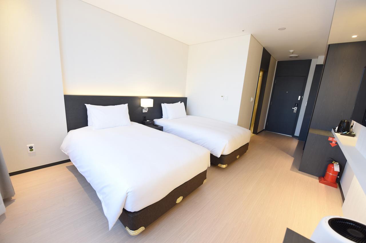 Geoje Artnouveau Suite Hotel Εξωτερικό φωτογραφία