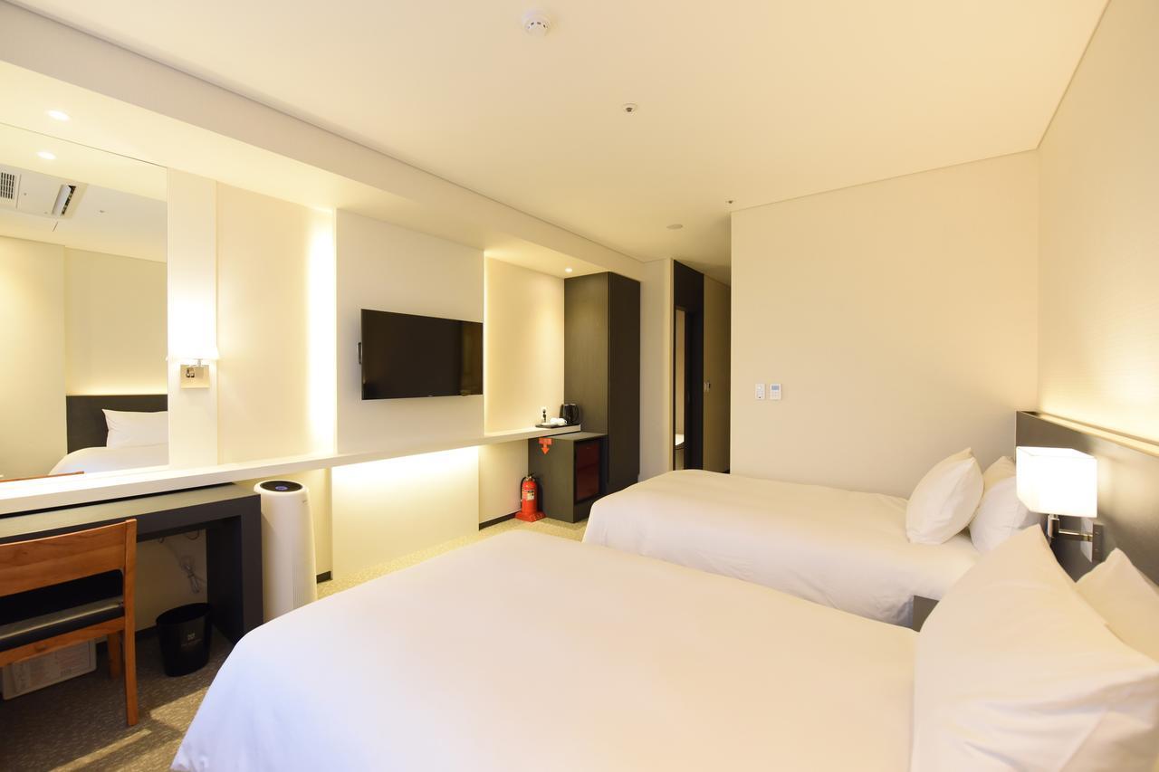 Geoje Artnouveau Suite Hotel Εξωτερικό φωτογραφία