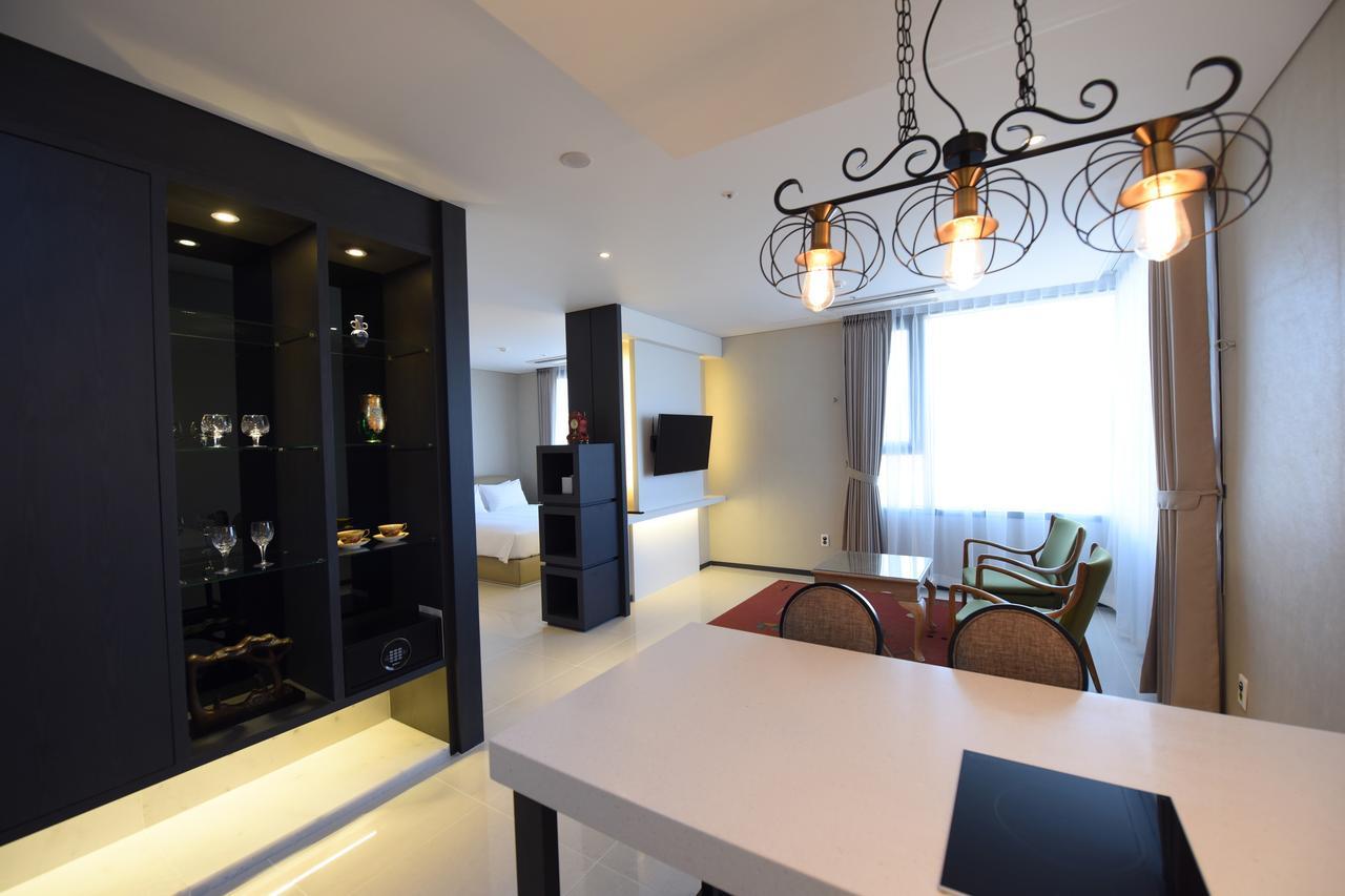 Geoje Artnouveau Suite Hotel Εξωτερικό φωτογραφία