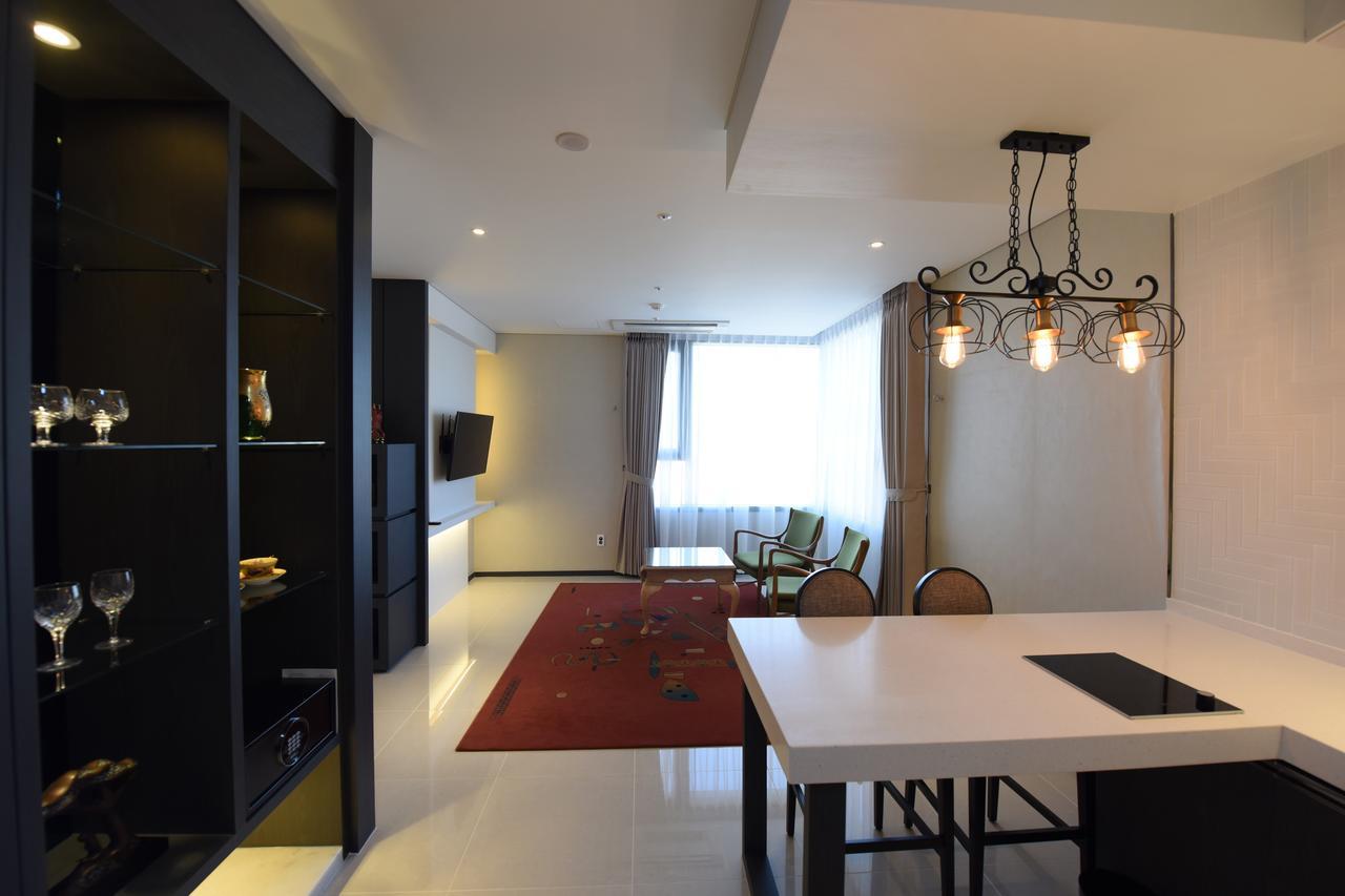 Geoje Artnouveau Suite Hotel Εξωτερικό φωτογραφία