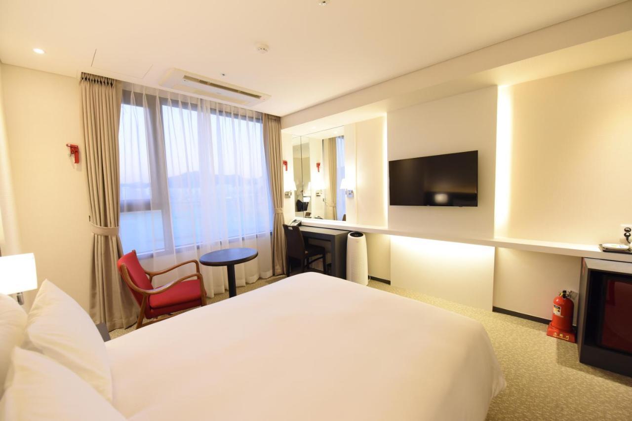 Geoje Artnouveau Suite Hotel Εξωτερικό φωτογραφία